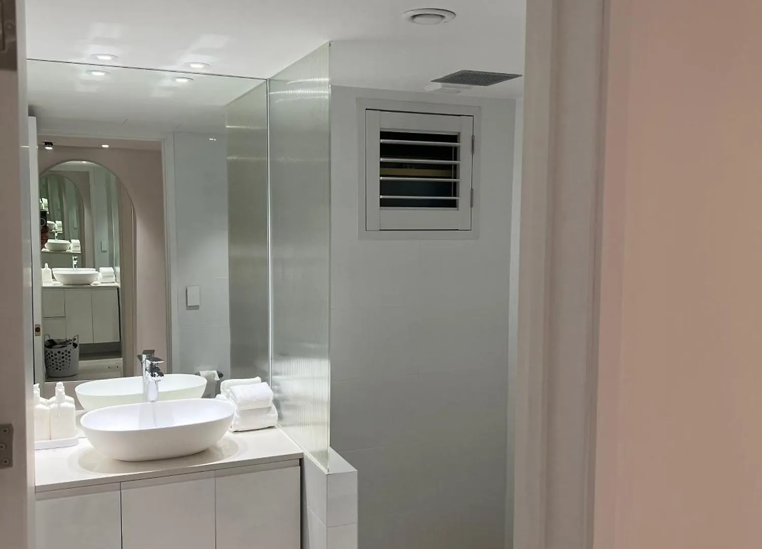 Noosa Beach Apartment On Hasting St French Quarter Resort.Noosa Heads Australia