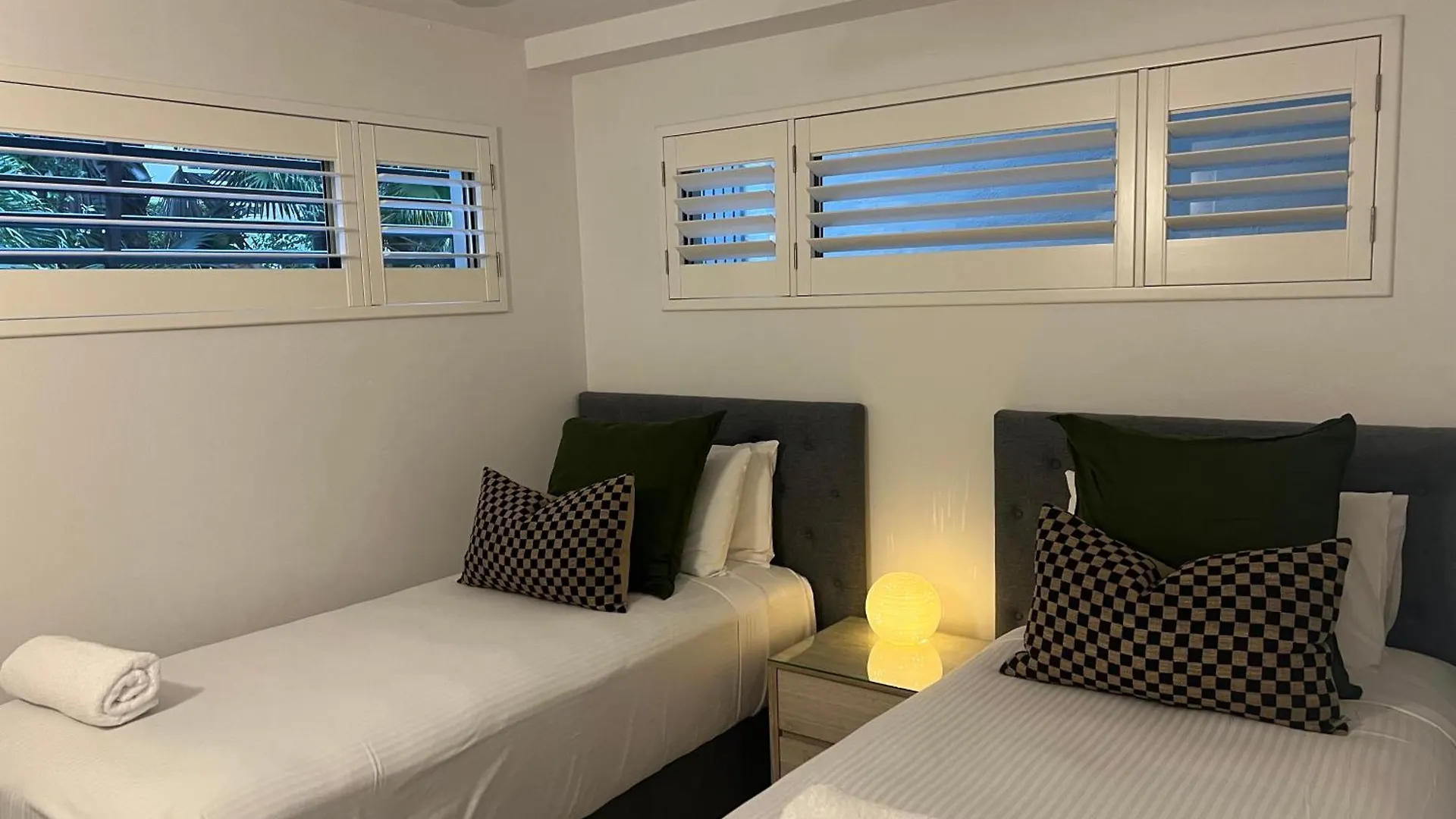 Noosa Beach Apartment On Hasting St French Quarter Resort.Noosa Heads