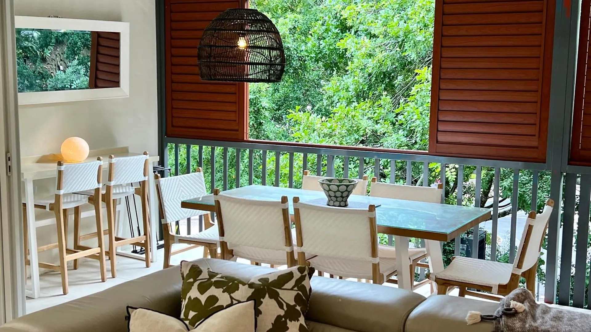 Noosa Beach Apartment On Hasting St French Quarter Resort.Noosa Heads